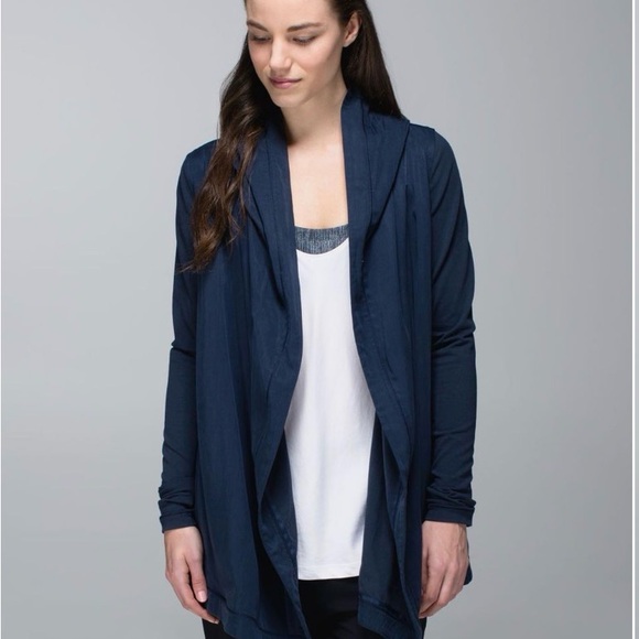 Lululemon Blissed Out Wrap - Picture 2 of 9